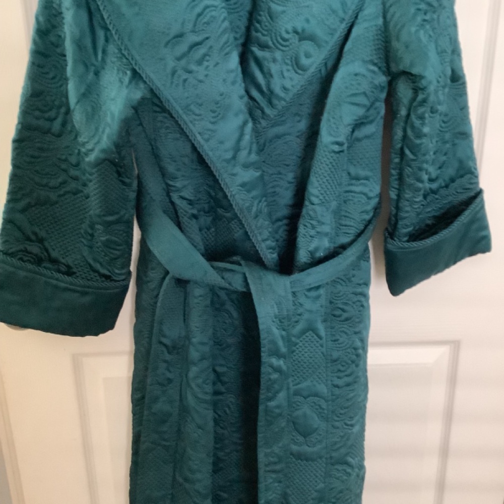 Robe with Elegant,Shawl Collar,deep green  Brocade Robe with big cuffs. New